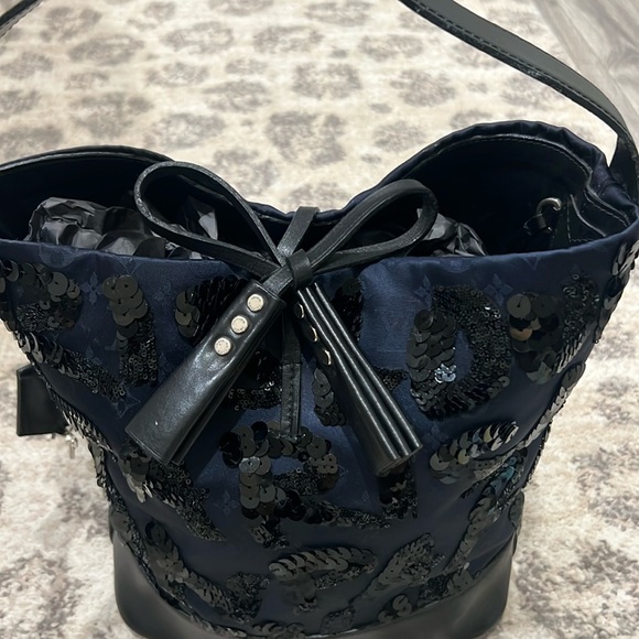 Louis Vuitton Navy Sequin Graffiti Bucket Bag - Picture 14 of 16